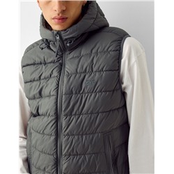 Lightweight puffer gilet with hood