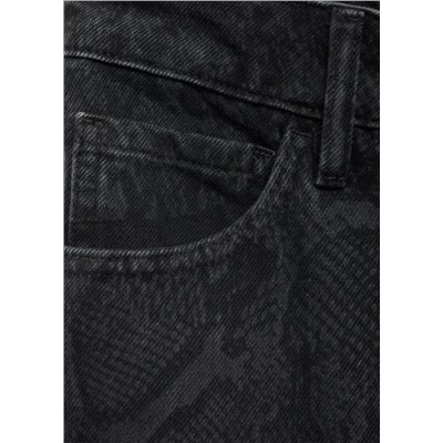 Jeans efecto serpiente