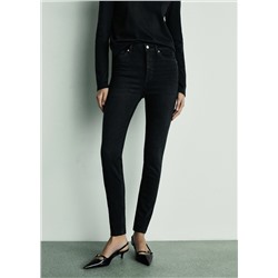 Jeans skinny tiro alto