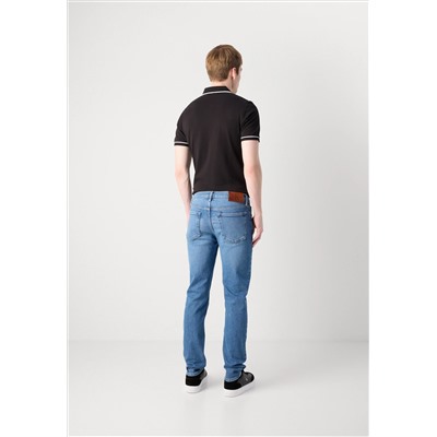 Calvin Klein Jeans SLIM TAPER - Vaqueros tapered
