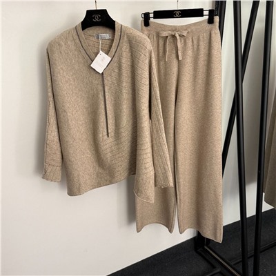 Женский вязаный костюм в полоску с кисточками  Brunell*o Cucinell*i