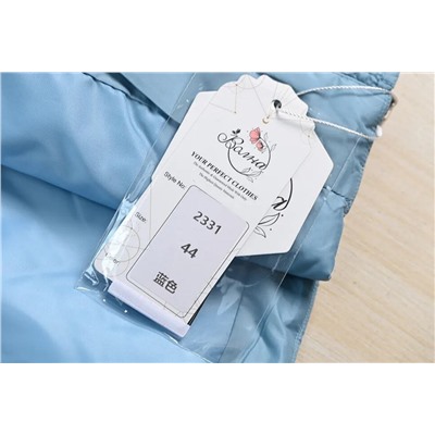 Повседневная куртка на хлопковой подкладке с капюшоном