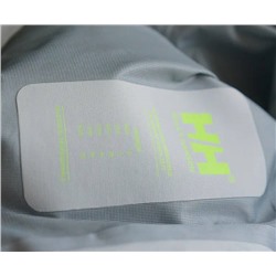 Hell*y Hanse*n женская куртка отшита из остатков оригинальных тканей бренда, с водонепроницаемыми и ветрозащитными свойствами