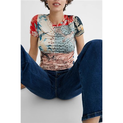 Camiseta slim fruncible