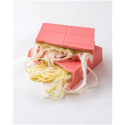 Шоколад розовый IGRIS с начинкой из фисташковой пасты и пишмание, 150г