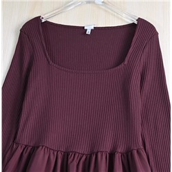 Трикотажное платье с квадратным вырезом