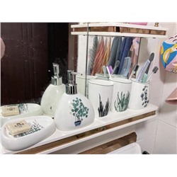 Керамический набор для ванной комнаты