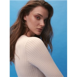 Трикотажное платье с полосатой структурой