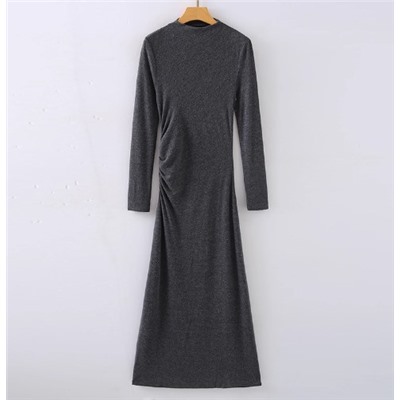 Изысканное базовое платье с высоким воротом