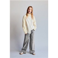 STRAIGHT-FIT RIPPED JEANS