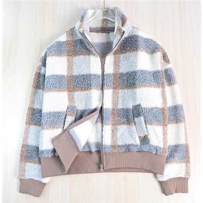 Женская теплая толстовка с воротником-стойкой