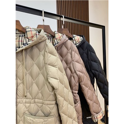 Женский пуховик   Burberr*y