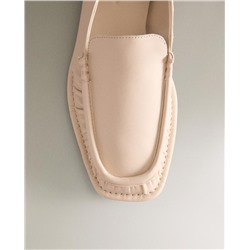 LEATHER LOAFERS WITH DETAIL