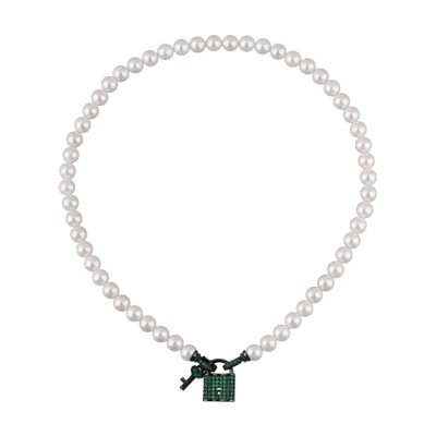 Колье (Майорка белая 8мм, фианит зеленый; покрытие черный родий) 45см, Есть комплект