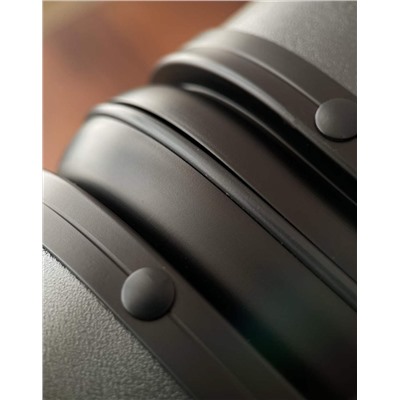 Чемодан на колёсах с алюминиевым каркасом БОС*С