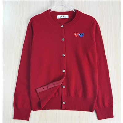 Лёгкий шерстяной кардиган с вышитым сердцем