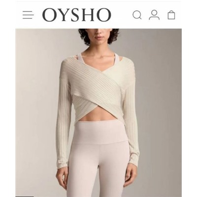 Короткий трикотажный свитер OYSH*O