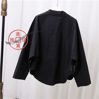 Женская куртка ветровка  TOTEM*E