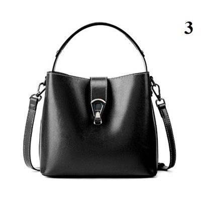 Сумка хорошего качества, в живую лучше смотрится чем на фото.