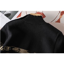 Платье-свитер Kar*l lagerfel*d (продавец на фото смазал изображение бренда, в реальном изделии такого нет)  ✔️Состав: 79,9% вискоза + 21,1% полиамид