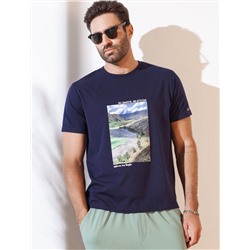 Футболка из премиального хлопка с авторским принтом