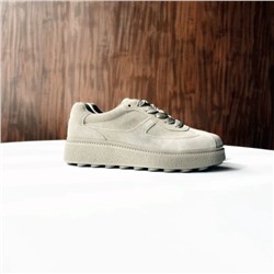 Женские замшевые кроссовки