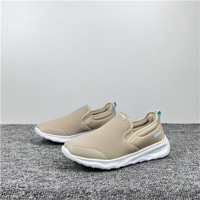 Женские спортивные туфли без шнурков