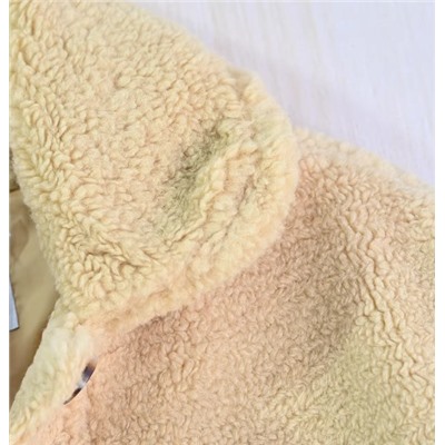 Пальто с лацканами из фактурной искусственной овечьей шерсти