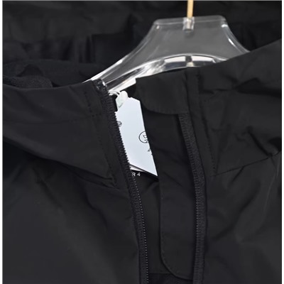 Мужская легкая тонкая куртка с капюшоном ЛАКОСТ*Е