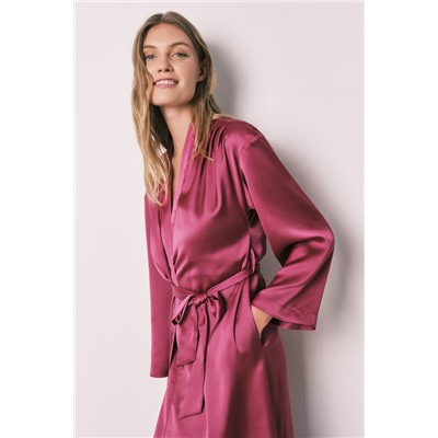 Bata larga satinada fruncidos