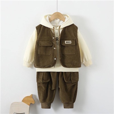 Костюм из трех предметов