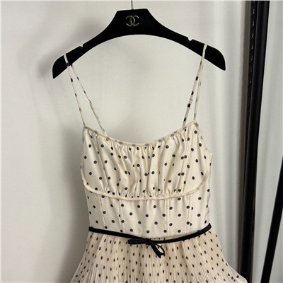 Красивое платье с воланами