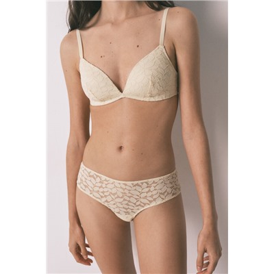 Braga ancha brasileña encaje beige