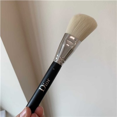 Косметичка с кисточками для макияжа  DIO*R