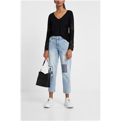 Camiseta básica con encaje