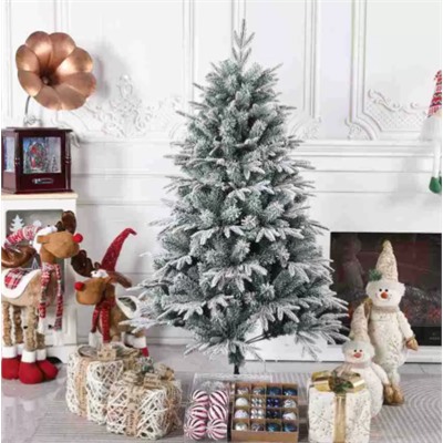 Елка разных размеров. Состоит из 3 частей