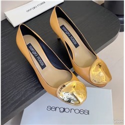 Стильные туфли на высоком каблуке