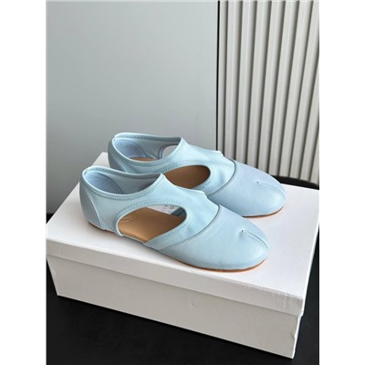 Открытые балетки в спортивном стиле  МЕЙСОН МАРДЖЕЛ*А