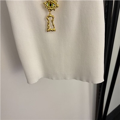 Трикотажный женский топ с украшениями (2 цвета) Шиапарелл*и