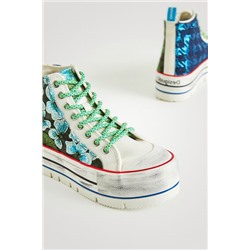 Sneakers altas plataforma patch bordados