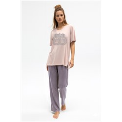 Женский домашний костюм с брюками и футболкой 410