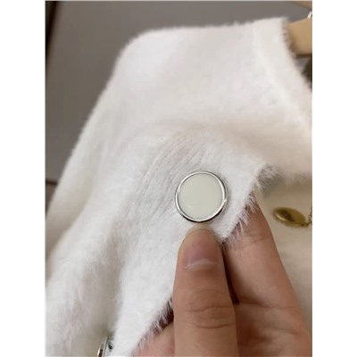 Женский пушистый кардиган