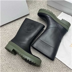 Стильные резиновые сапоги ДИО*Р