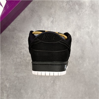 Повседневные кроссовки Nik*e SB Dunk Low