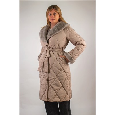 Стеганое пальто с меховой отделкой арт. 23153