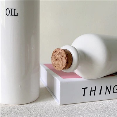 Керамическая бутылка для масла / уксуса  4 разные модели