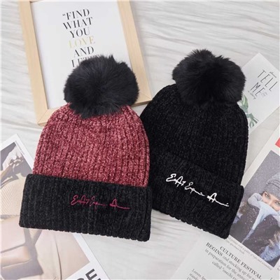 Зимняя женская шапка  Empori*o Arman*i