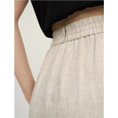 Бежевые брюки изо льна с кантами