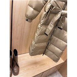 Распродажа  пуховик люкс prad* мех натуральный