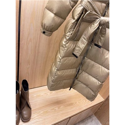 Распродажа  пуховик люкс prad* мех натуральный